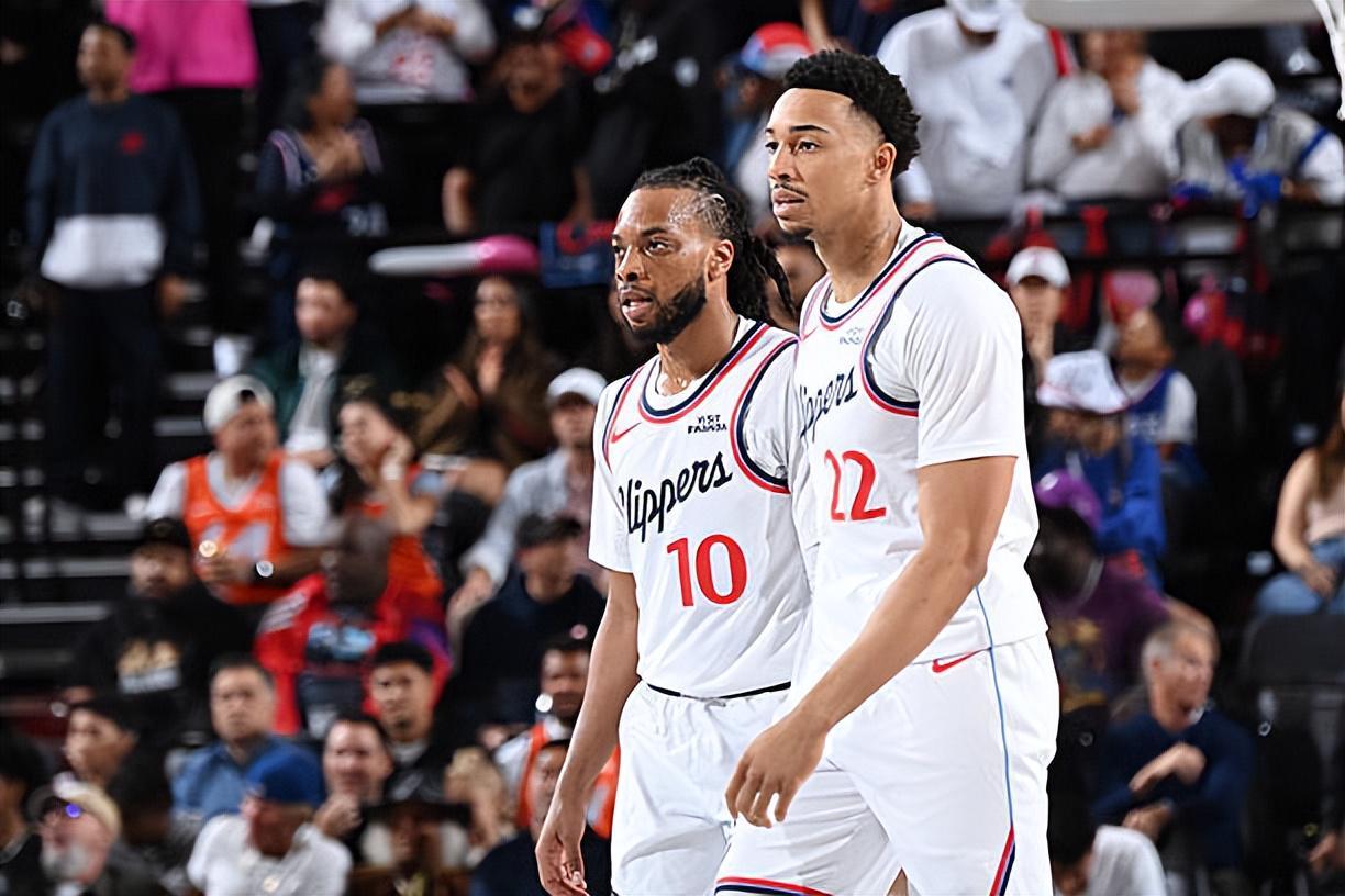 完美世界电竞平台-攻防两端的表现都很不理想，快船后场新援这是打不了硬仗吗？